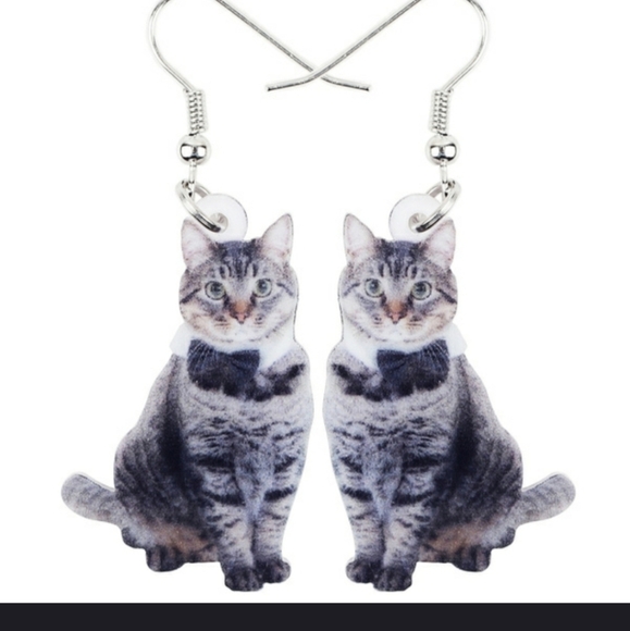 GREY CAT EARRINGS CAT gray white cute earrings dangling cat jewelry - Picture 1 of 1